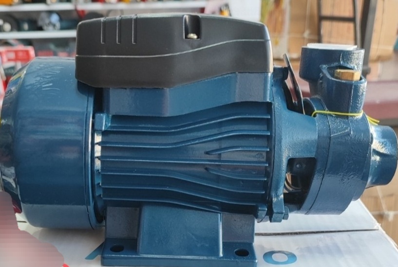 پمپ آب نیم اسب آلبرو